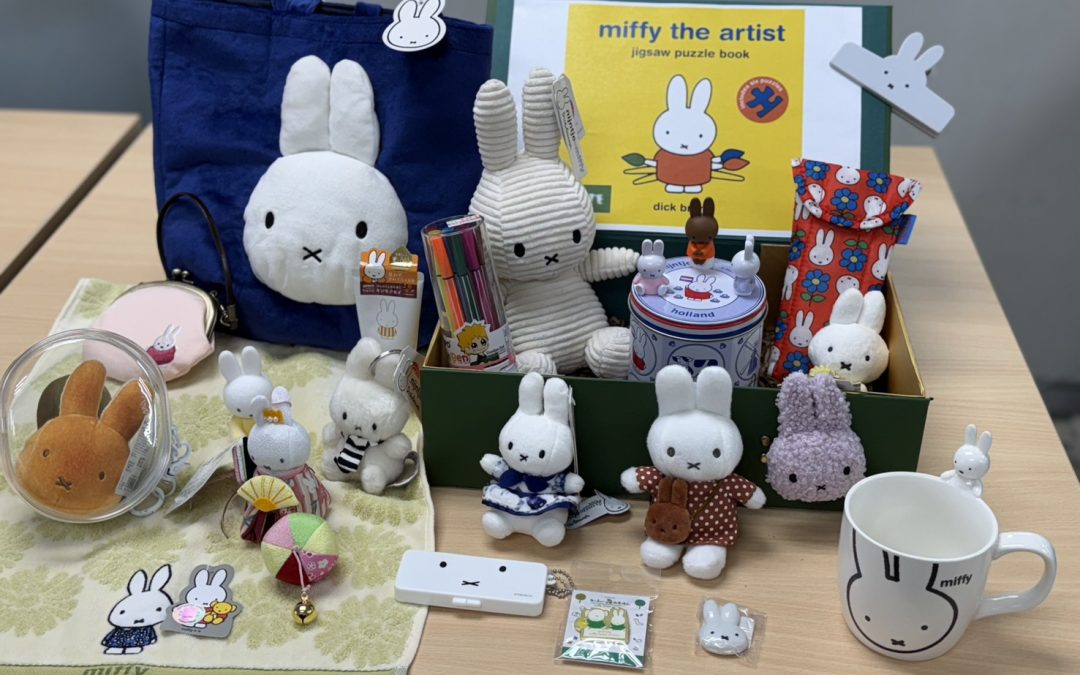 小兔子-Miffy the Artist: Jigsaw Puzzle Book